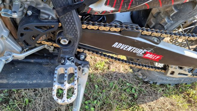 Testujeme nové Rally/ADV stupačky na KOVE 450❗ Širší plocha a maximální kontrola i v náročném terénu. První dojmy?...